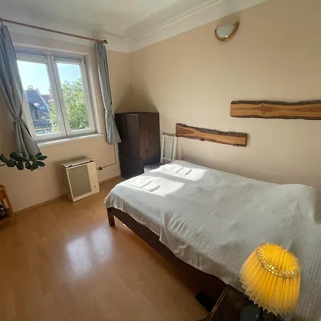 Апартаменты Green Leaves Apartman